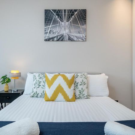 Skyvillion - Cozy Large 4 & 1 Bed Apartments In London Enfield, Mins To Tube Station, Free Wi-Fi Eksteriør billede
