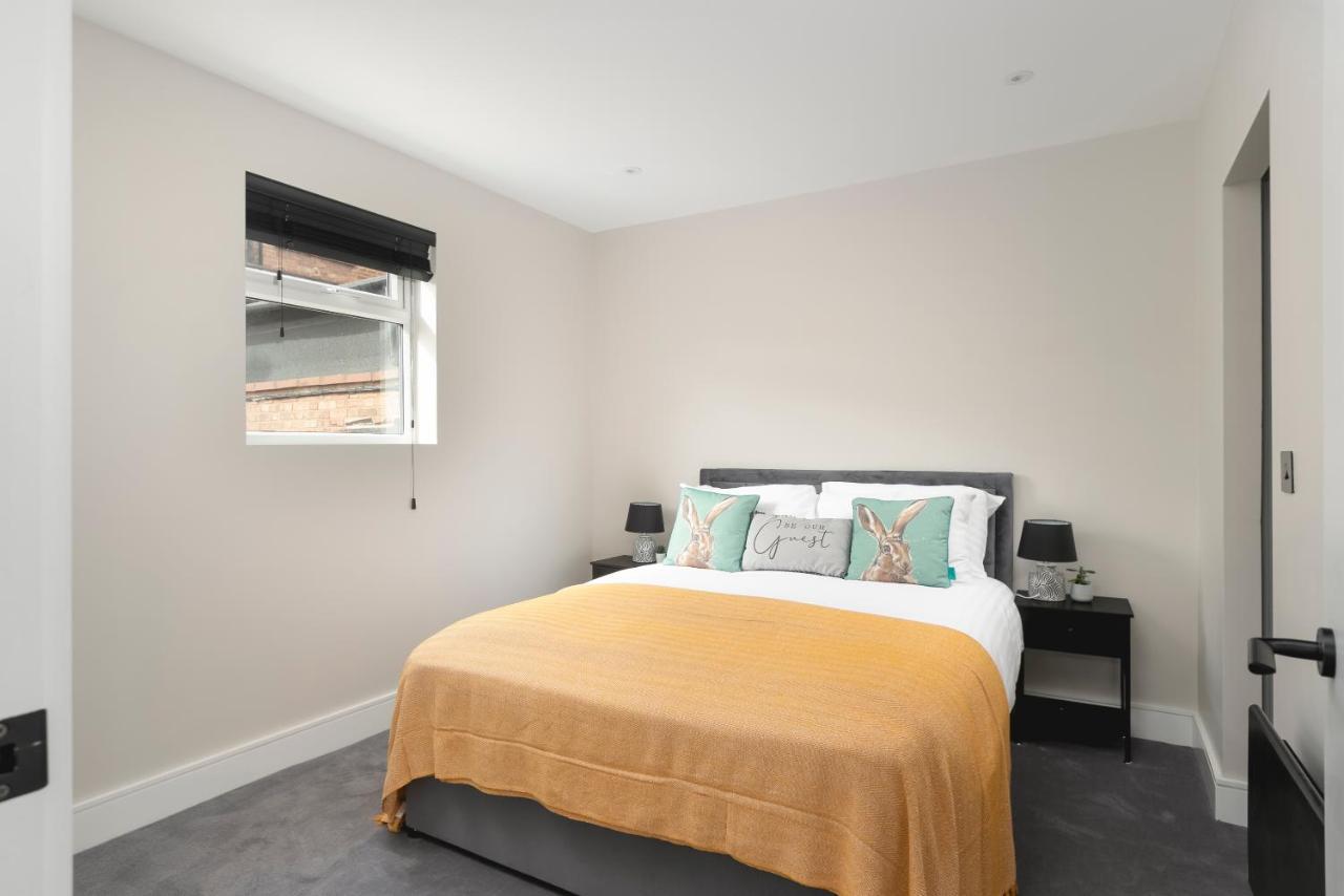 Skyvillion - Cozy Large 4 & 1 Bed Apartments In London Enfield, Mins To Tube Station, Free Wi-Fi Eksteriør billede