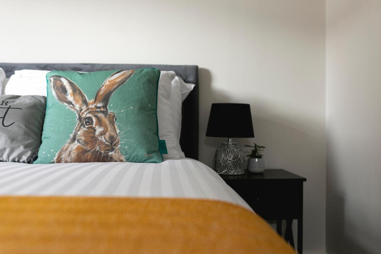 Skyvillion - Cozy Large 4 & 1 Bed Apartments In London Enfield, Mins To Tube Station, Free Wi-Fi Eksteriør billede