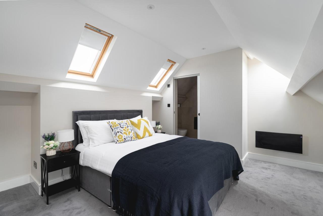 Skyvillion - Cozy Large 4 & 1 Bed Apartments In London Enfield, Mins To Tube Station, Free Wi-Fi Eksteriør billede