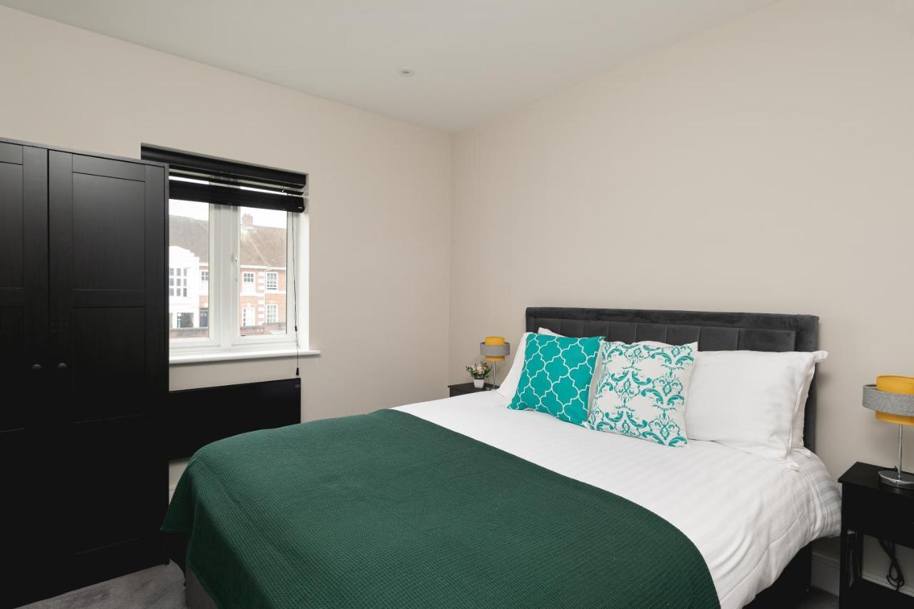 Skyvillion - Cozy Large 4 & 1 Bed Apartments In London Enfield, Mins To Tube Station, Free Wi-Fi Eksteriør billede