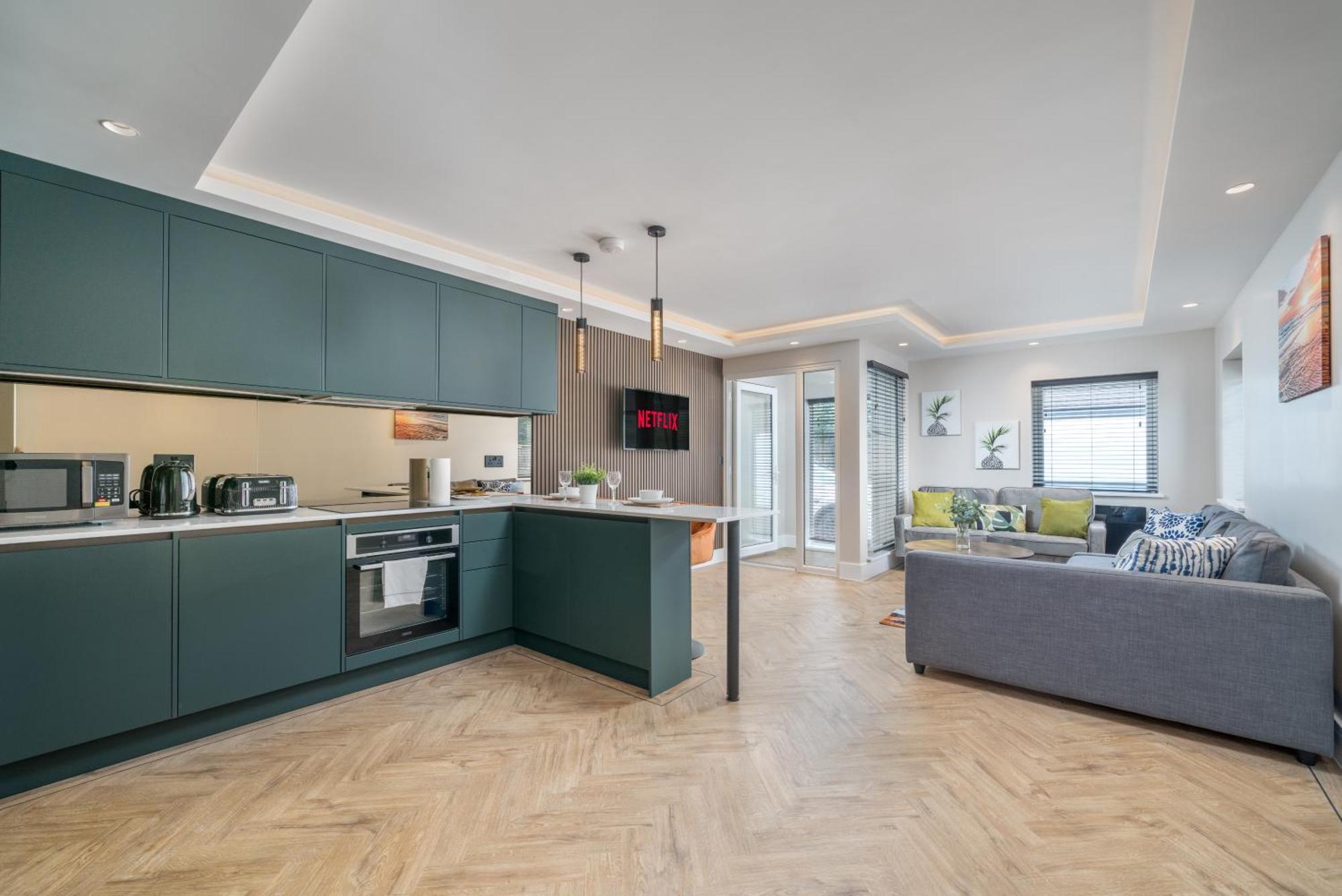 Skyvillion - Cozy Large 4 & 1 Bed Apartments In London Enfield, Mins To Tube Station, Free Wi-Fi Eksteriør billede